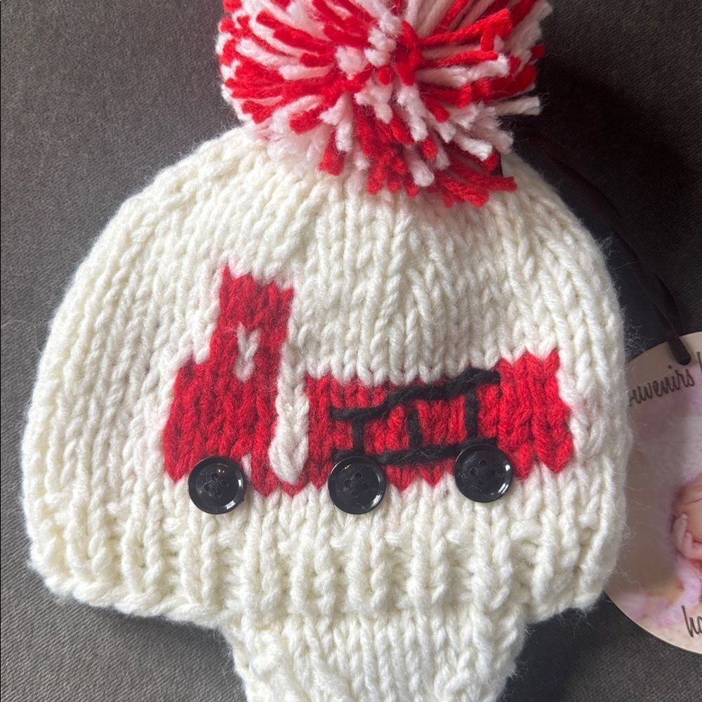 Daisy Baby Infant Boys Red White Firetruck Hat Beanie Pompom 0-6 months NEW - Picture 3 of 6